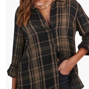 Vici Womens Tan and Black Plaid Button Down Shirt